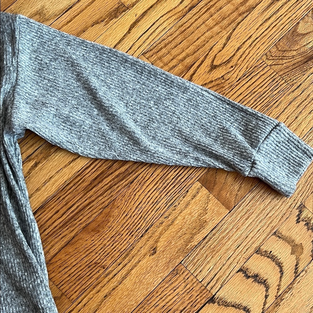 Forever 21 Gray Ribbed Crop Top - Picture 3 of 7